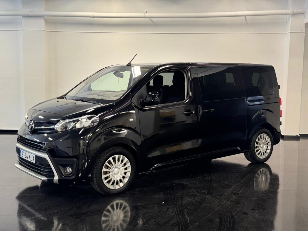 - Toyota Proace Verso SHUT L1 Automática 9 plazas 180cv