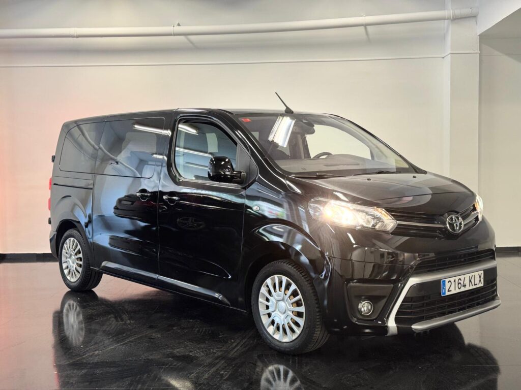 - Toyota Proace Verso SHUT L1 Automática 9 plazas 180cv