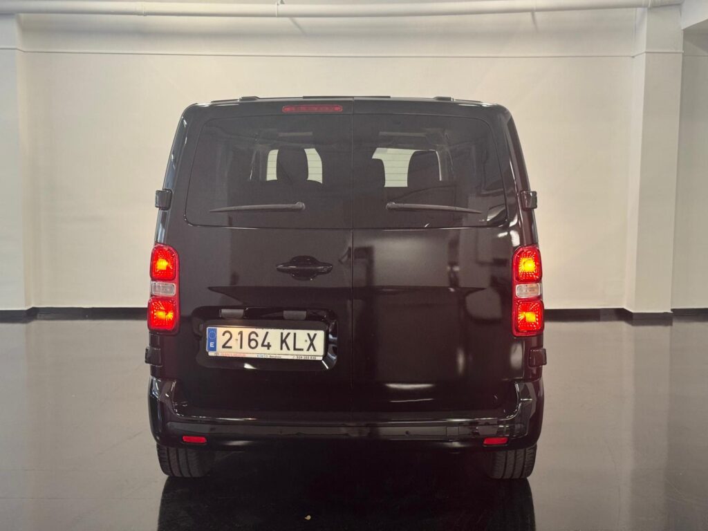 - Toyota Proace Verso SHUT L1 Automática 9 plazas 180cv
